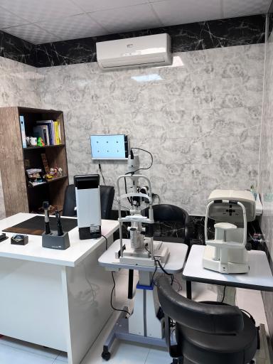 عکس اپتومتری و گالری عینک مهر