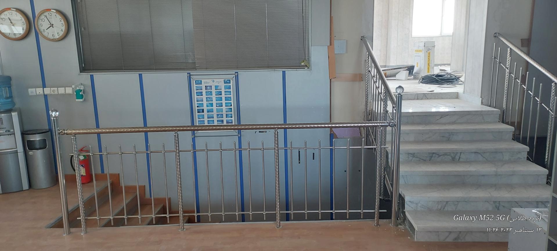 عکس فروشگاه نرده استیل نرده طلایی