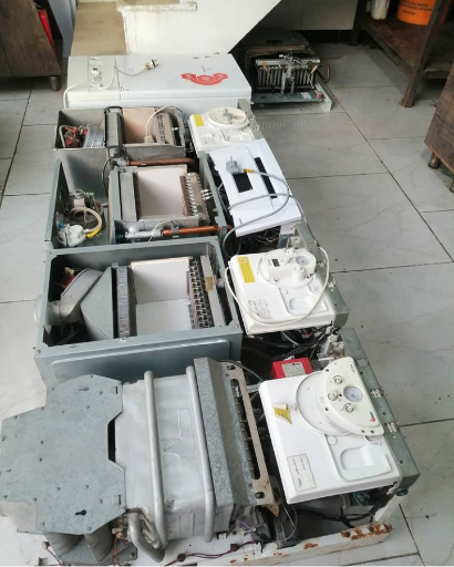 عکس تعمیرات تخصصی پکیج آبگرمکن دماوند