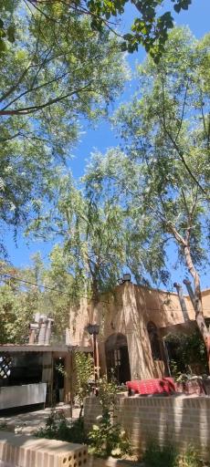 عکس رستوران سنتی شب نشین