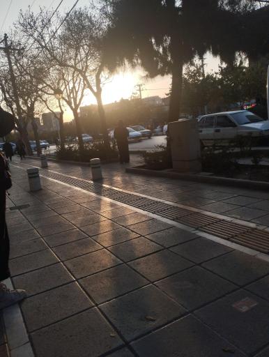 عکس ایستگاه اتوبوس ابوطالب 25