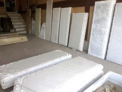 عکس سنگ مزار امیر