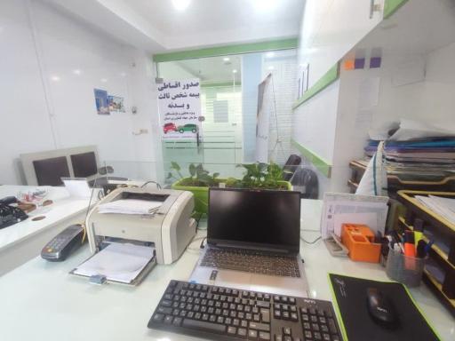 عکس نمایندگی بیمه دی