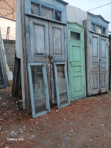 عکس درب و پنجره چوبی