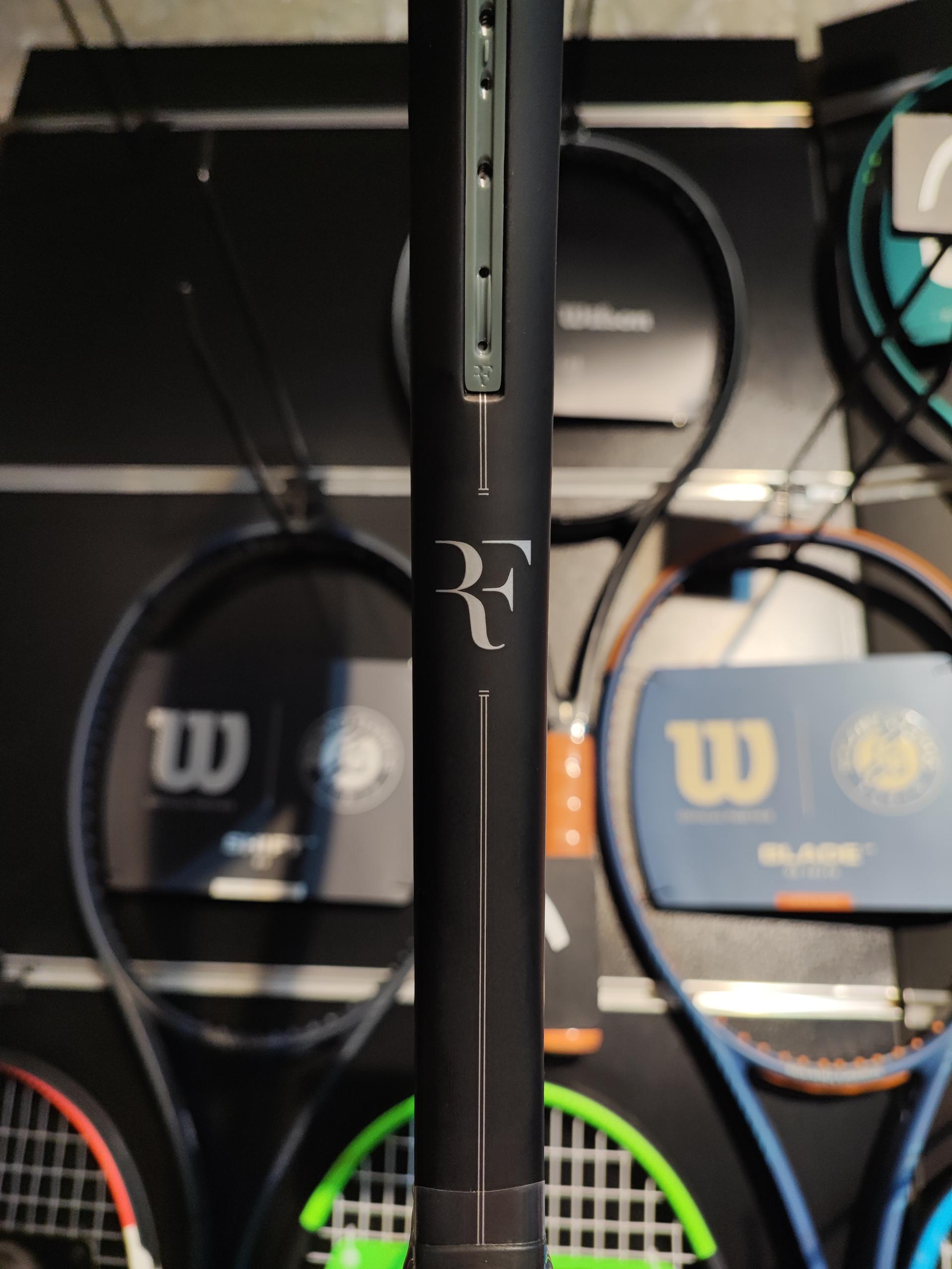 عکس تنیس شاپ