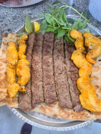 طباخی و جگرسرای شاتوت