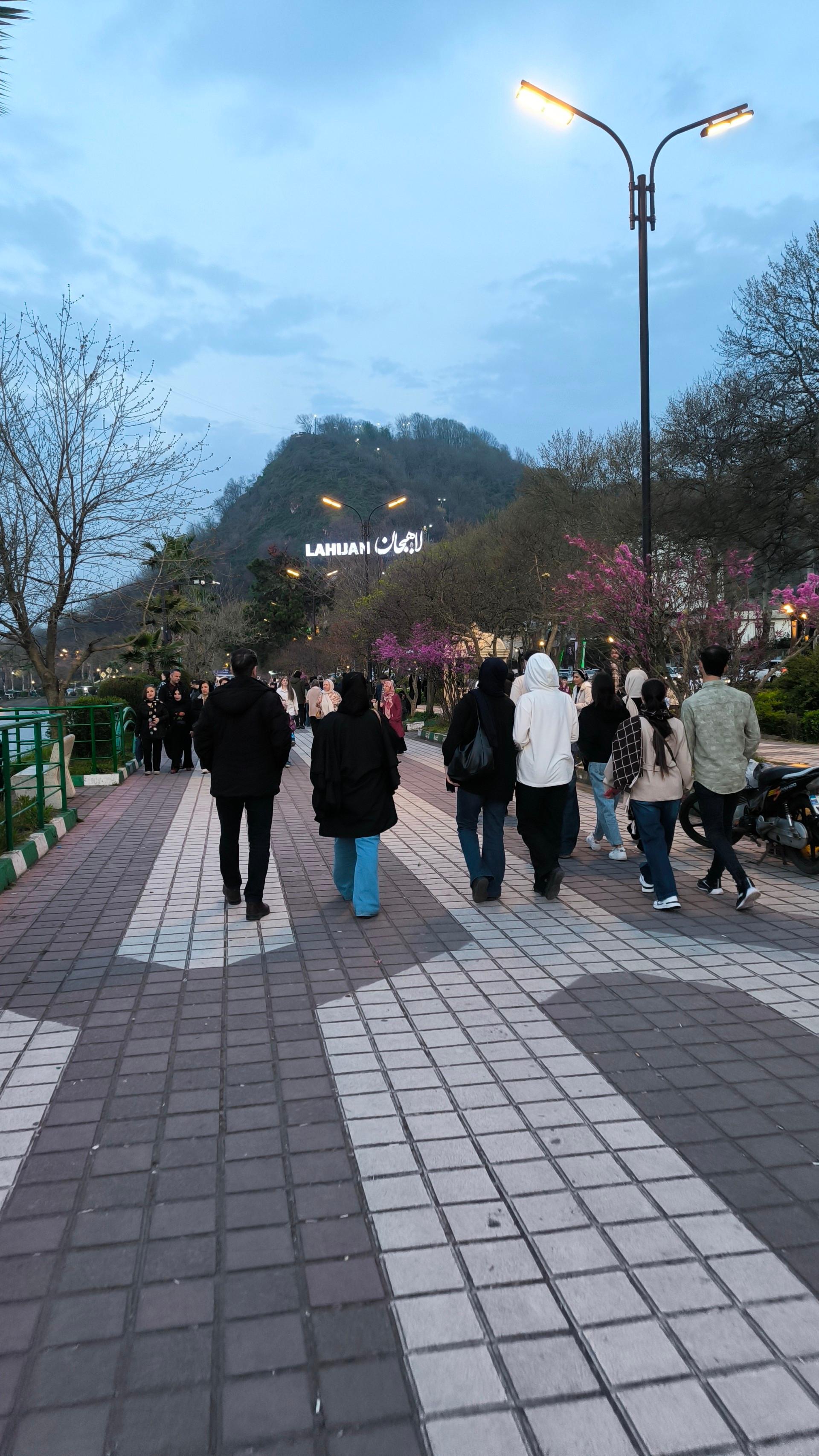 عکس دریاچه  لاهیجان