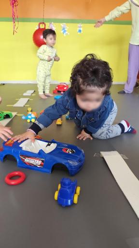 مهدکودک و پیش دبستانی پادهانیس