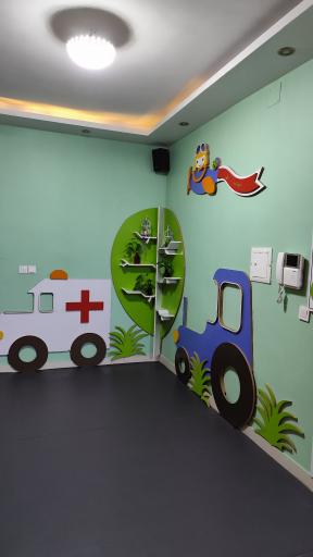 عکس مهدکودک و پیش دبستانی پادهانیس