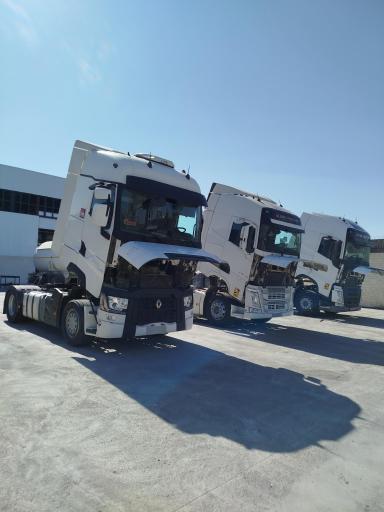 عکس نمایندگی اروم تریلر تهران