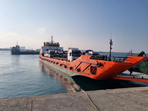 عکس اسکله بارگیری ماشین  جزیره کیش (لندینگ)