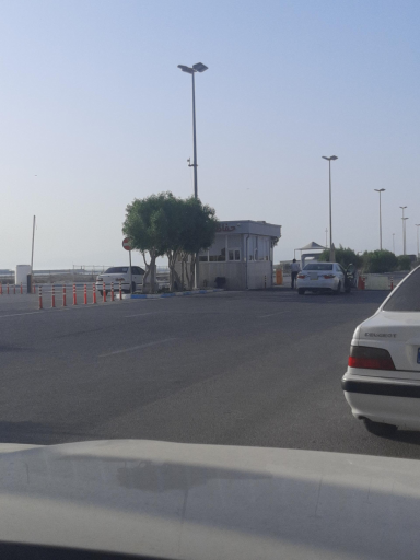 عکس اسکله بارگیری ماشین  جزیره کیش (لندینگ)