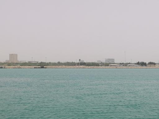 عکس اسکله بارگیری ماشین  جزیره کیش (لندینگ)