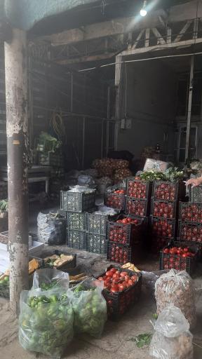 عکس میدان میوه و تره بار شهرداری (صارمیه)