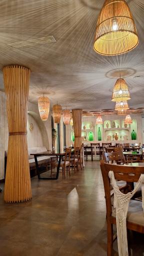 عکس کافه رستوران آولوس