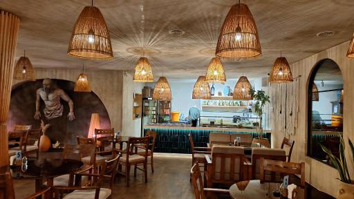 عکس کافه رستوران آولوس