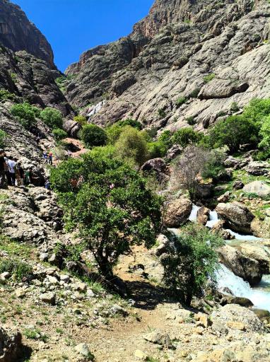 عکس آبشار ازنا در