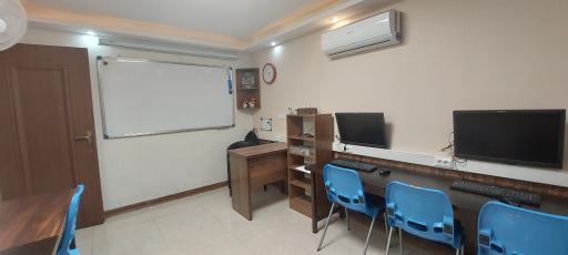 عکس آموزشگاه رباتیک پیشنام شعبه علم و صنعت اصلی