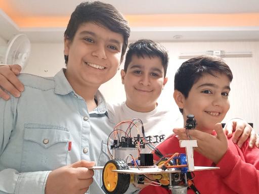 عکس آموزشگاه رباتیک پیشنام شعبه علم و صنعت اصلی