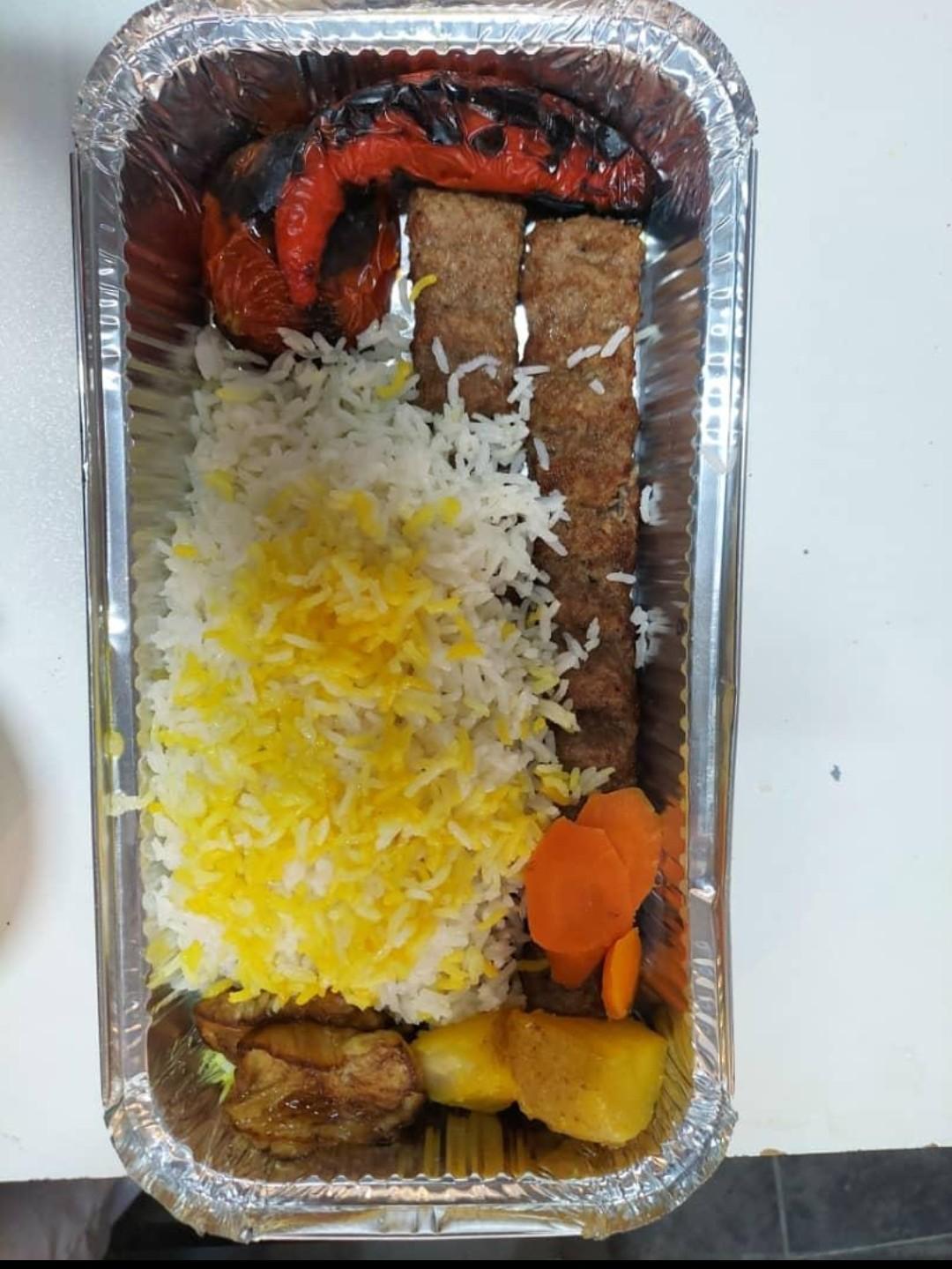 عکس تهیه غذا مجید