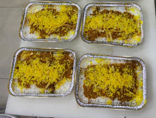 عکس تهیه غذای آلاء