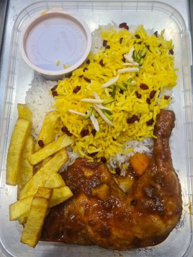 عکس تهیه غذای آلاء