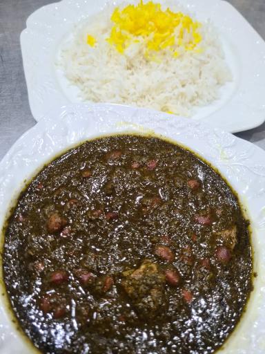 عکس تهیه غذای آلاء