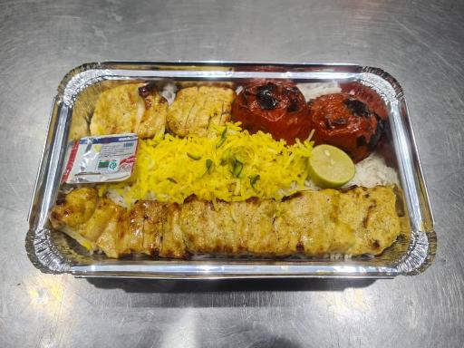 عکس تهیه غذای آلاء