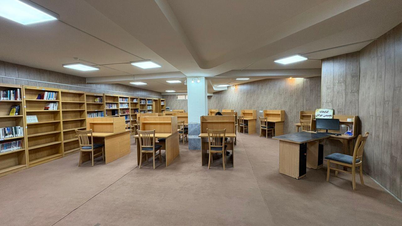 عکس کتابخانه خانه جوان