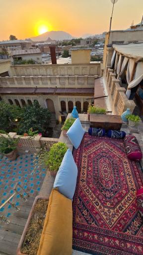 عکس هتل سنتی عمارت فیل