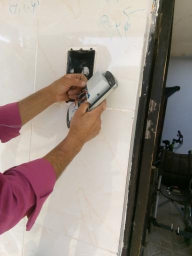 عکس الکتریکی میلاد