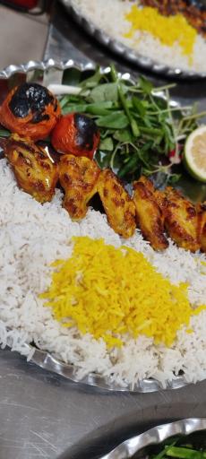 عکس آشپزخانه مرکزی وغذاخوری بهار نارنج