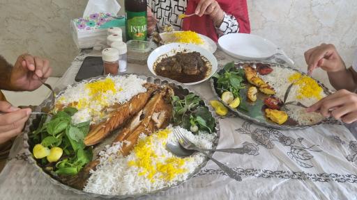 عکس آشپزخانه مرکزی وغذاخوری بهار نارنج