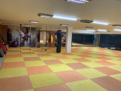 عکس آکادمی تناسب اندام رادین