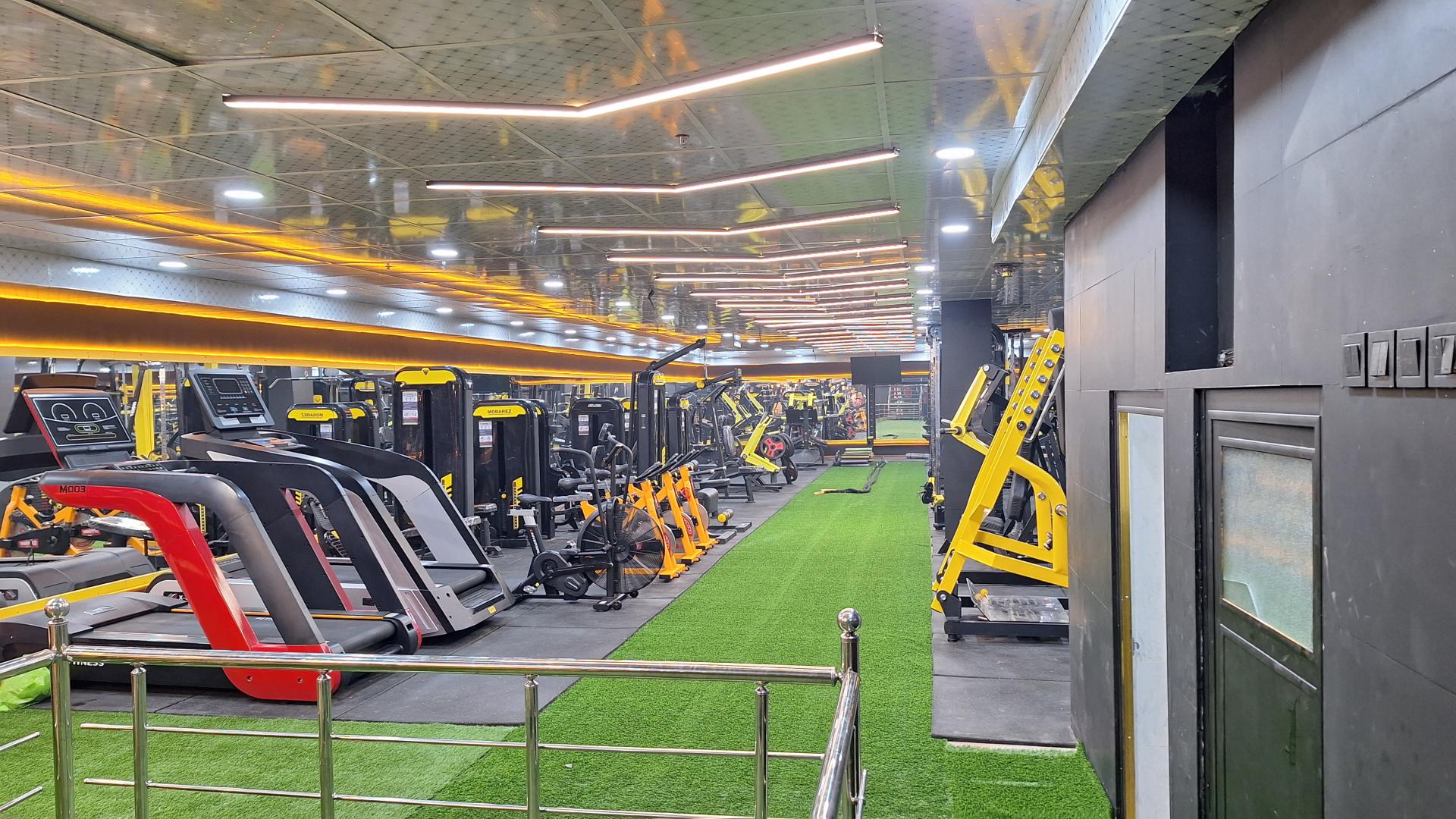 عکس باشگاه بدنسازی ایمان