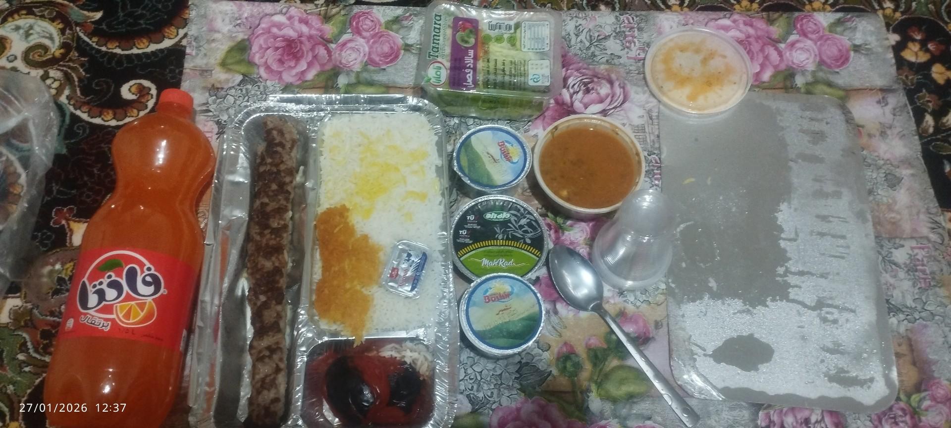 عکس رستوران بزرگ گلچین