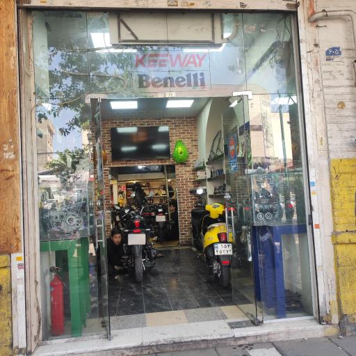 عکس نمایندگی ۲۱۰۱۰ بنلی و تک تاز صفرخانی