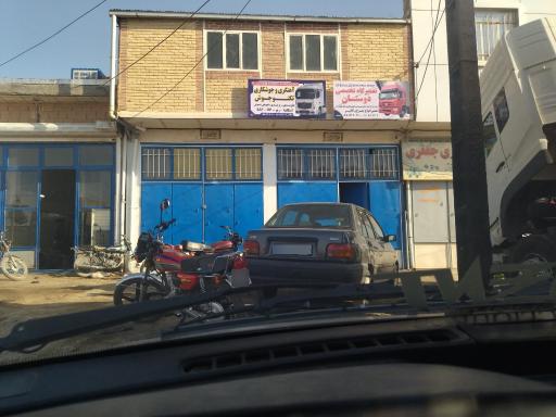 عکس آهنگری و مکانیکی هوو اف هاش رنو و اسکانیا