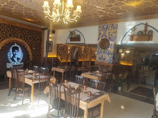 عکس رستوران حاج حسین