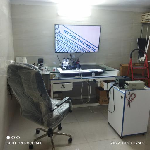 عکس تعمیر تلویزیون و پنل مهندس قره خانی