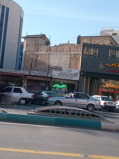 عکس الکترونیکی برق امیدوار