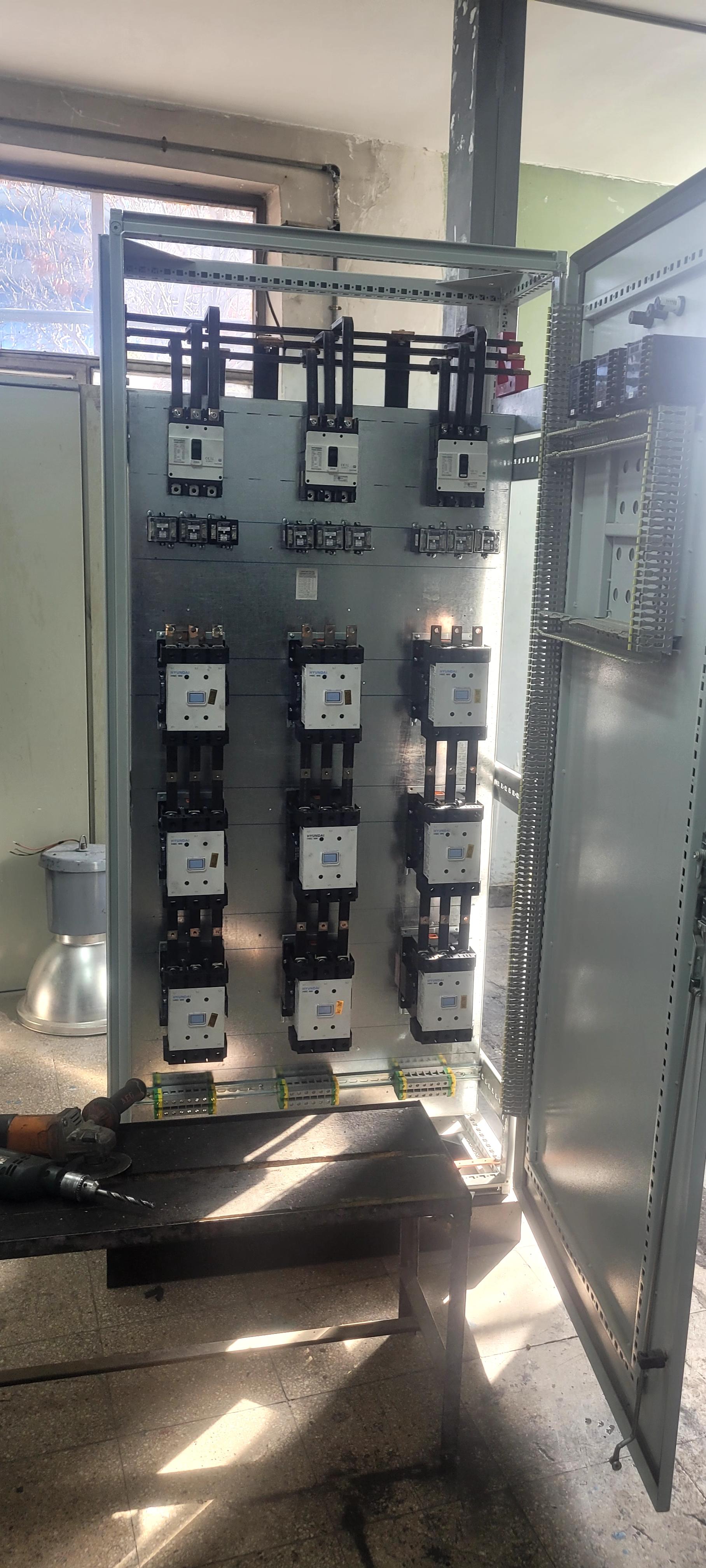 عکس خدمات فنی برق و تاسیسات