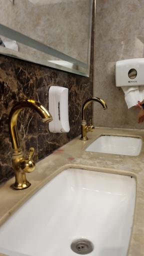 عکس بیمارستان لاله