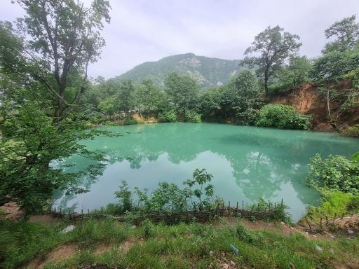 عکس چشمه و دریاچه گل رامیان