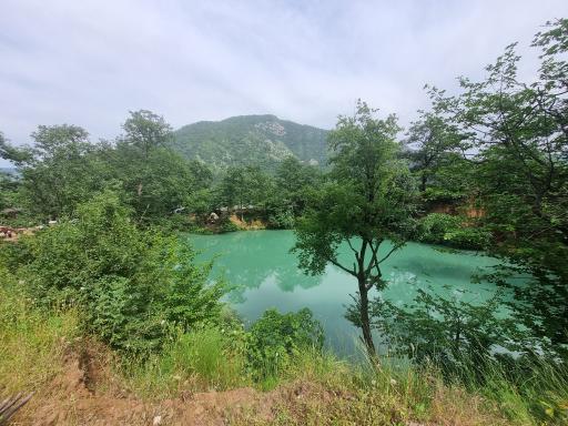 عکس چشمه و دریاچه گل رامیان