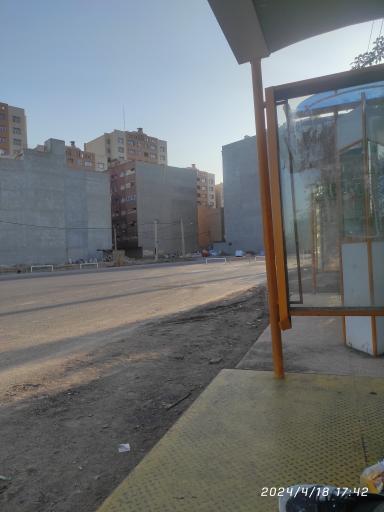 عکس ایستگاه اتوبوس میدان مرجعیت