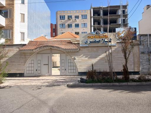 عکس خانه رنگ موی لیلا صفری