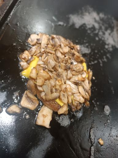 عکس ساندویچ پیتزا برادران نورانی