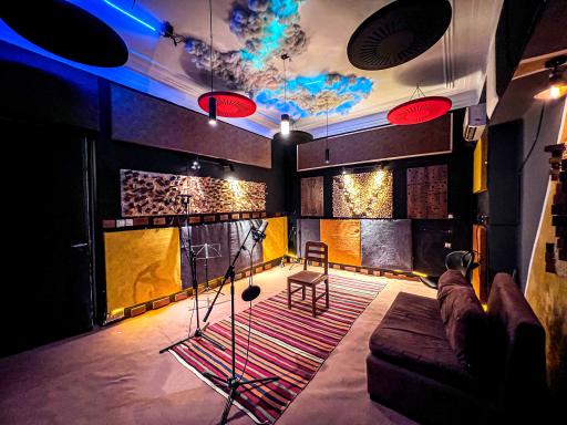 عکس خانه کهن آوش