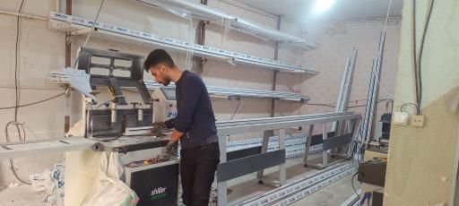 عکس تولید انواع درب و پنجره دوجداره پنجره برتر